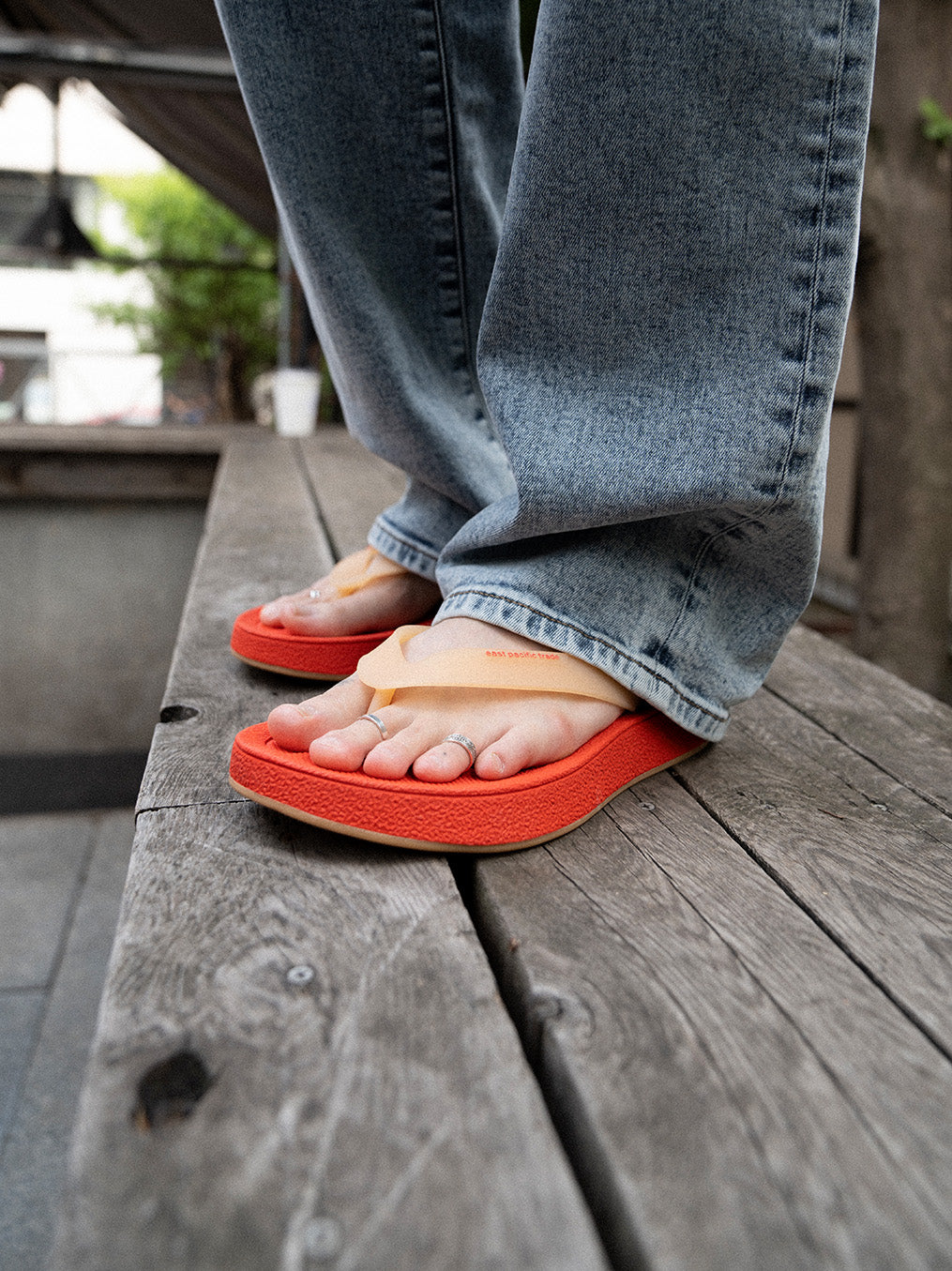Malibu (Red/Tan)